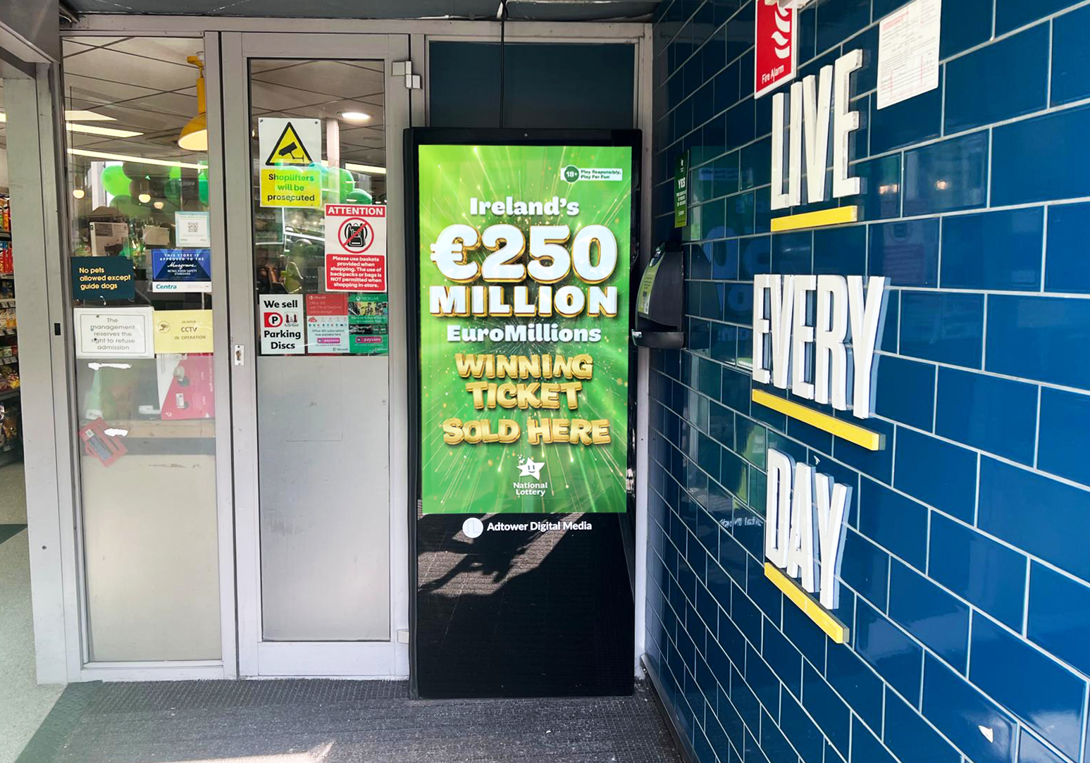 Adtower in SuperValu entrance