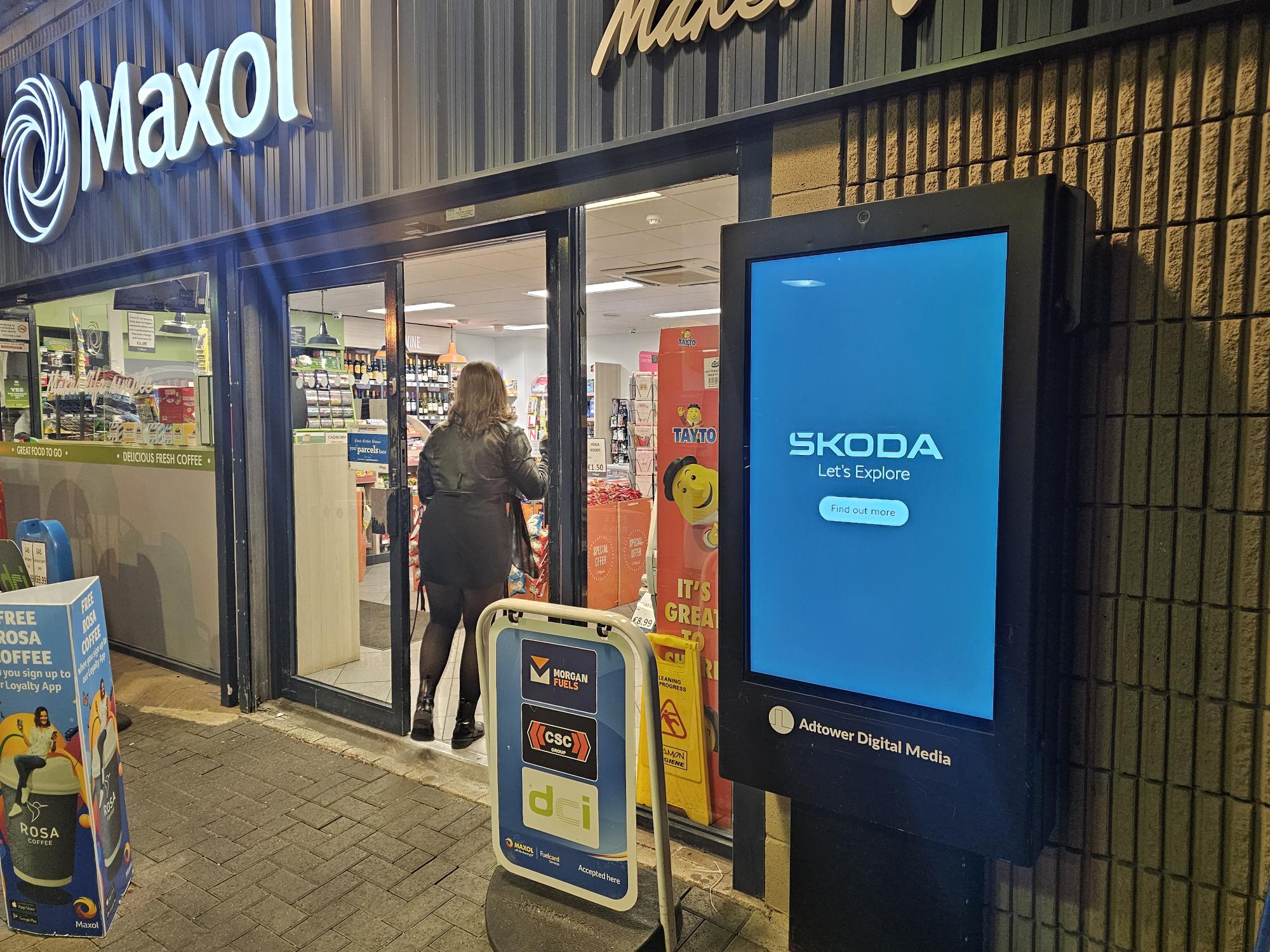 Adtower in SuperValu entrance